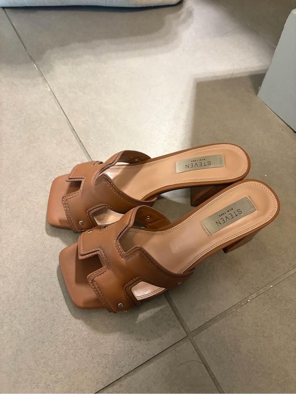 Steve Madden Tan Brown Leather Slide Mules